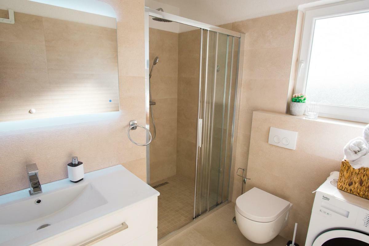 Apartments Cambio คาชเตลา ภายนอก รูปภาพ