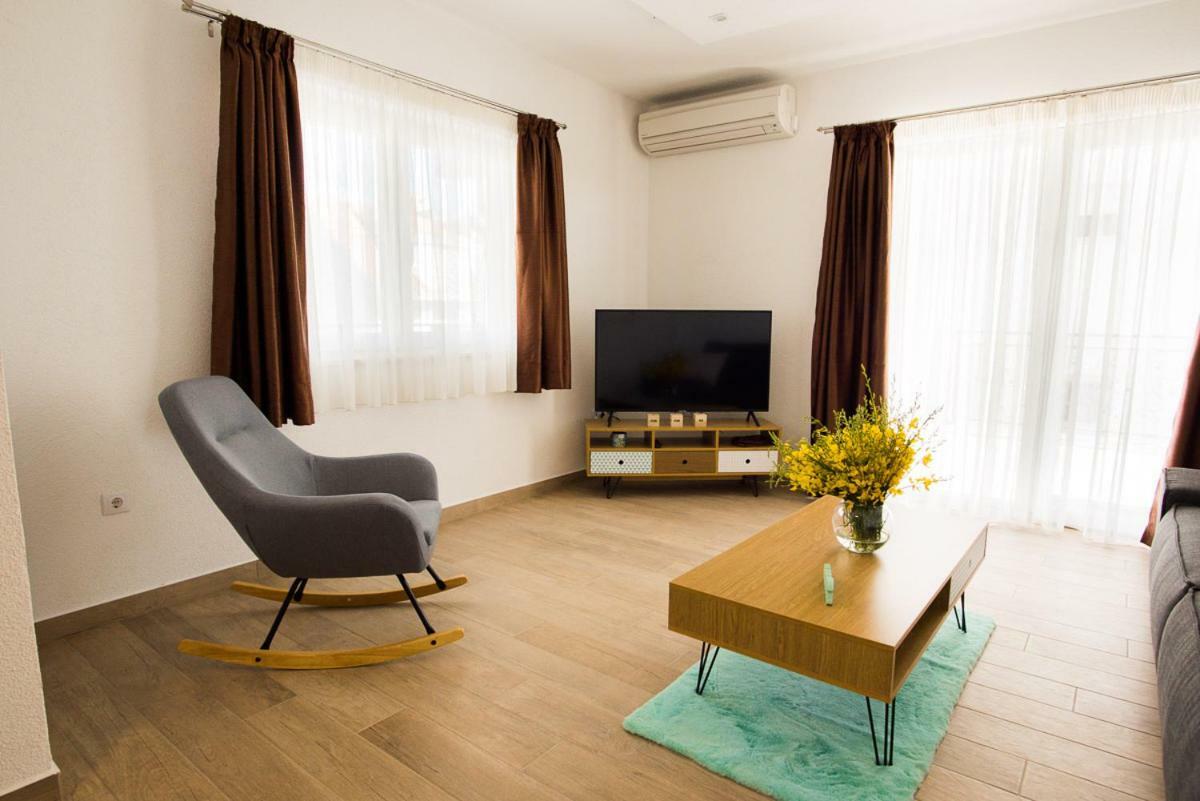 Apartments Cambio คาชเตลา ภายนอก รูปภาพ