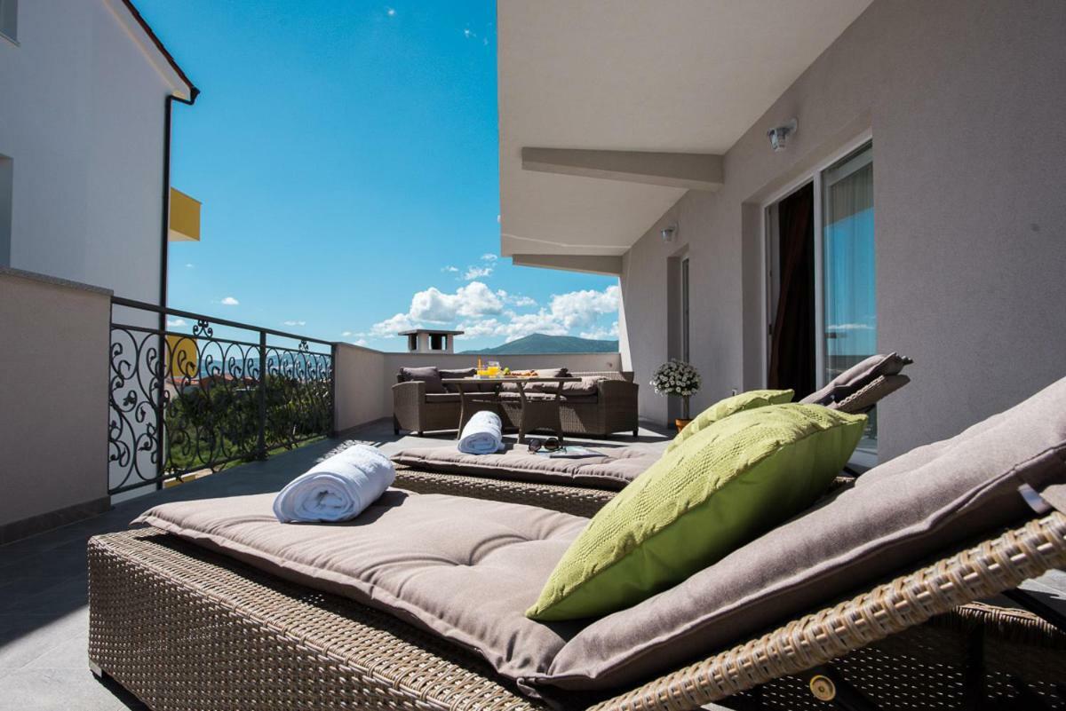 Apartments Cambio คาชเตลา ภายนอก รูปภาพ