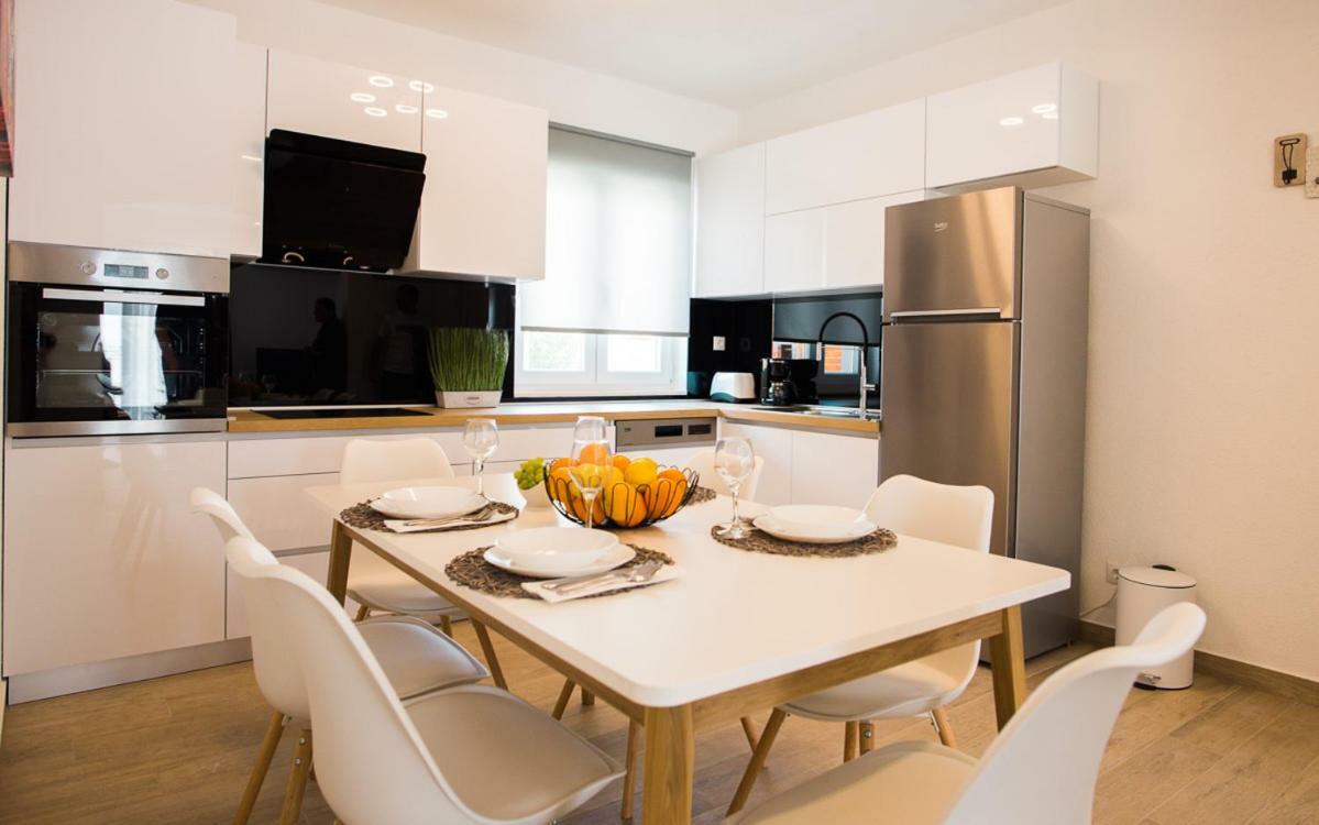 Apartments Cambio คาชเตลา ภายนอก รูปภาพ