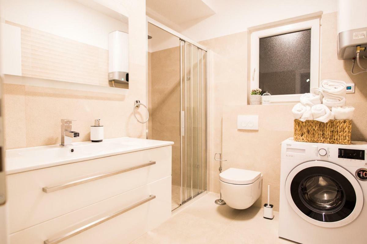 Apartments Cambio คาชเตลา ภายนอก รูปภาพ