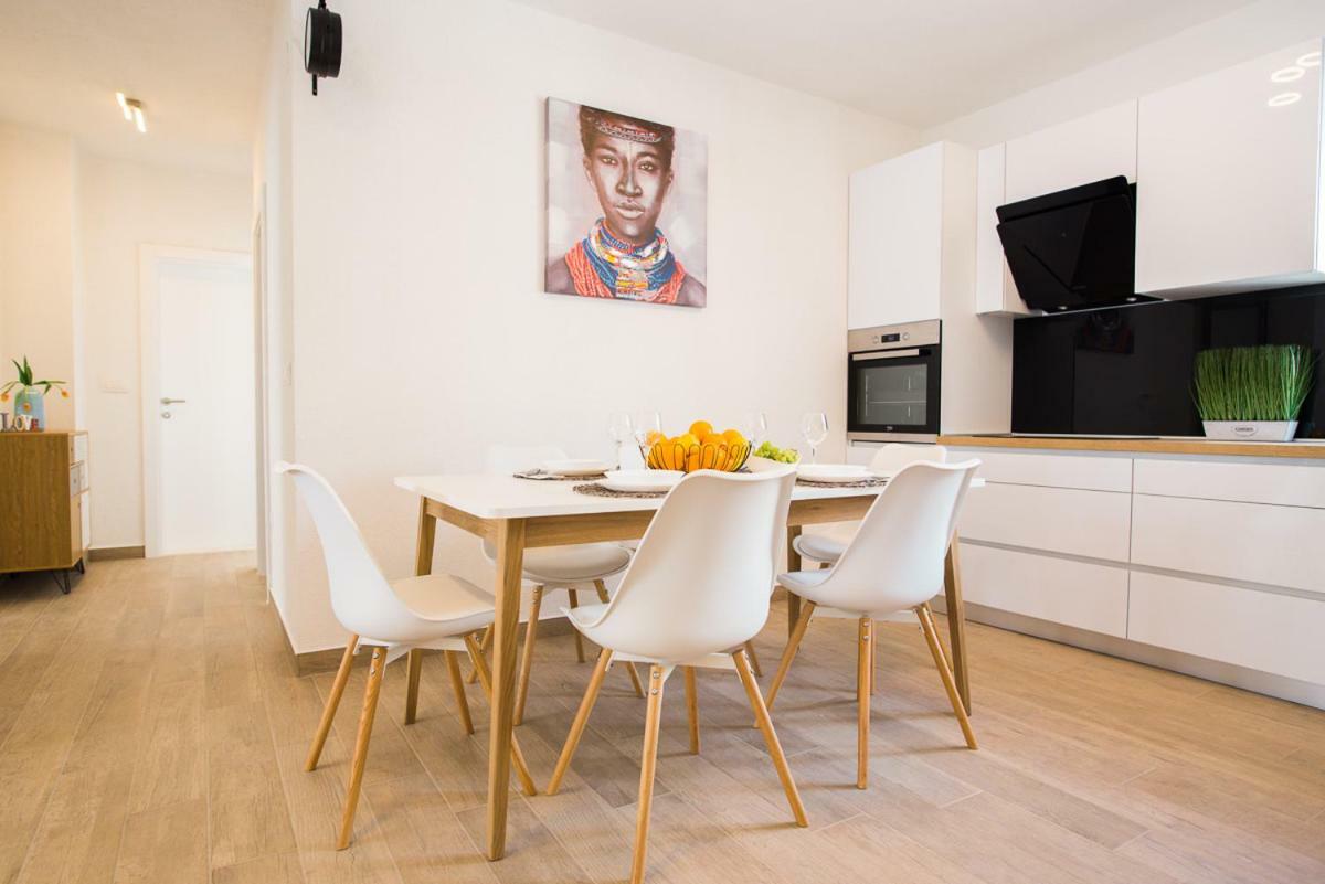 Apartments Cambio คาชเตลา ภายนอก รูปภาพ